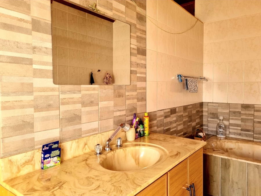 4 Bedroom Property for Sale in Royldene Northern Cape